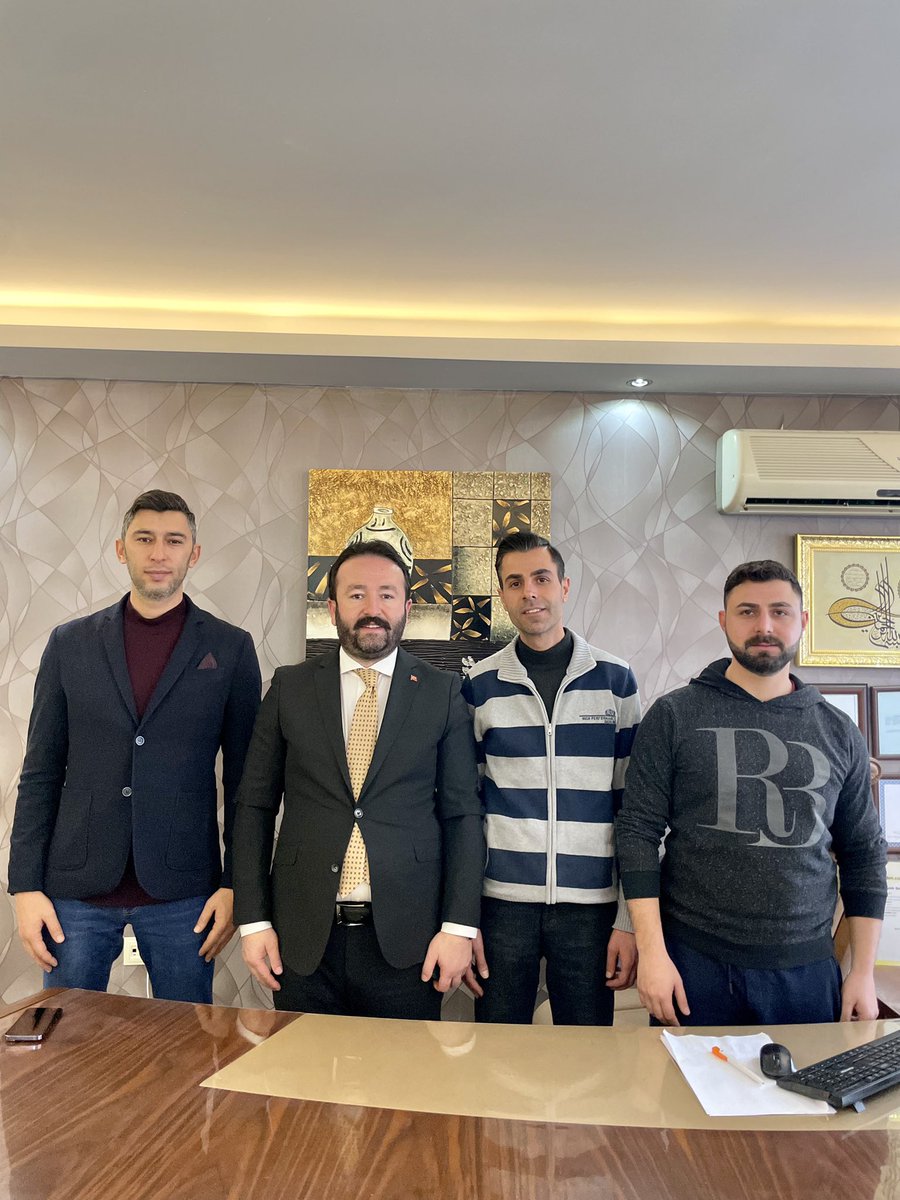 suleymanartci's tweet photo. Önceki dönem Gençlik Kolları Başkanlarımızdan Murat Onur ile kardeşi Burak Onur’u işyerlerinde ziyaret ettik.

Kıymetli Kardeşlerime misafirperverlikleri için teşekkür ediyorum… https://t.co/M0iydk06H1
