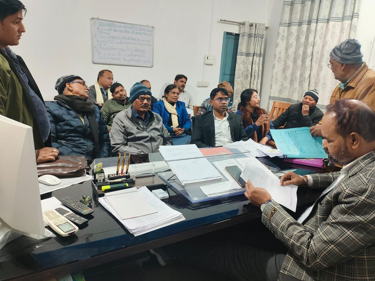 brlps_rohtas's tweet photo. Today DPM sir participated in meeting with Principals of all 5 SC- ST Residential Schools,BPMs of Block-Sasaram,Rohtas,and Nauhatta,YP NF in the chairmanship of DWO, Rohtas regarding preparation of Opening DKR and Housekeeping Services.
@brlps_jeevika 
@PrasannKumar12 https://t.co/KjHL3zminY