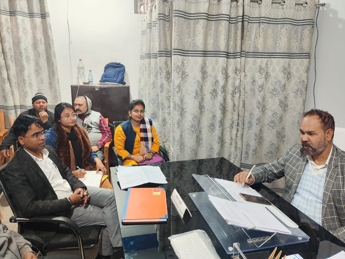 brlps_rohtas's tweet photo. Today DPM sir participated in meeting with Principals of all 5 SC- ST Residential Schools,BPMs of Block-Sasaram,Rohtas,and Nauhatta,YP NF in the chairmanship of DWO, Rohtas regarding preparation of Opening DKR and Housekeeping Services.
@brlps_jeevika 
@PrasannKumar12 https://t.co/KjHL3zminY