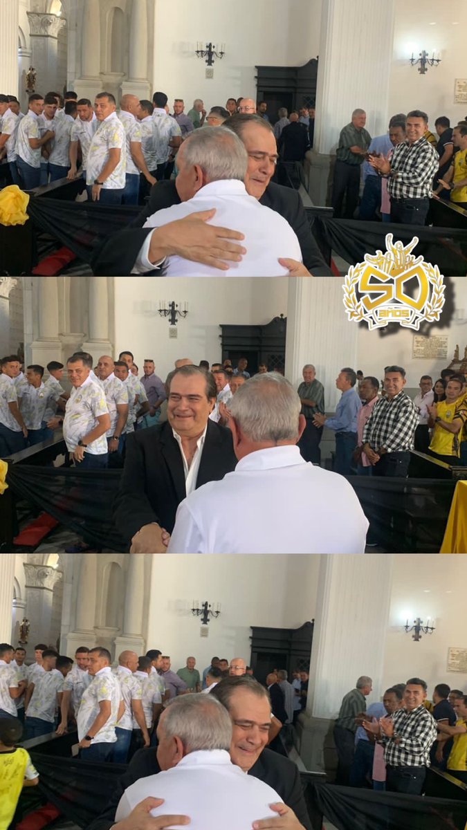 #DeportivoTachira

Jairo Adolfo Davila y Manolo Dávila en un abrazo luego de varios años. 

Durante la Misa por el Aniversario del Deportivo Táchira.