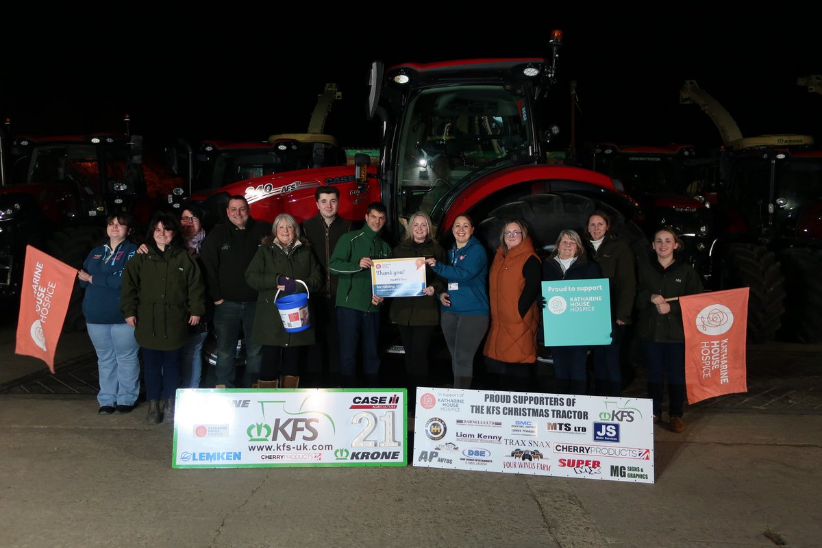 khhosp's tweet photo. Sue from our Fundraising team was delighted to pay a visit to Andy, Chantelle and the rest of the @KfsXmastractor team to present them with a certificate and say a massive THANK YOU! ❤️
They raised a whopping £7,114 this year as part of their tour – which is just amazing. 👏 https://t.co/gGJoPJoNXO