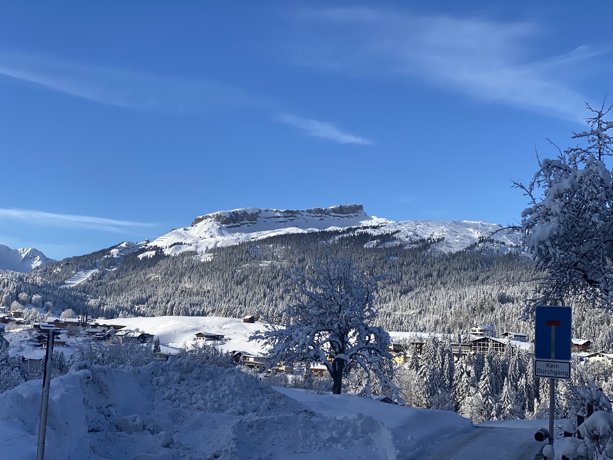 Ski und Wanderurlaub schon geplant? Im März gibt es noch Freie Doppelzimmer und Ferienwohnungen bei uns im
Gatterhof #kleinwalsertal #riezlern #winterurlaub #walsertal #hirschegg #gatterhof