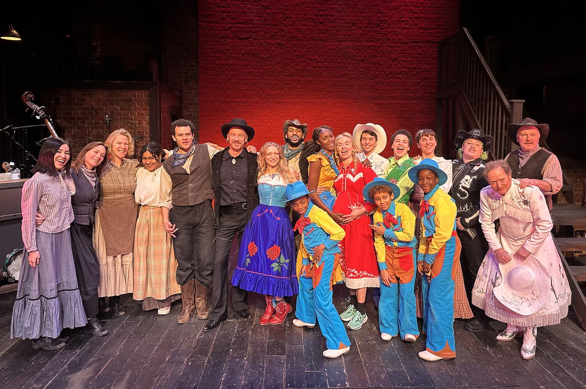 🤠 Yeehaw! Sending lots of love and best wishes to the #Cowbois company and crew for their first performance <a href="/royalcourt/">Royal Court</a> this evening ❤
