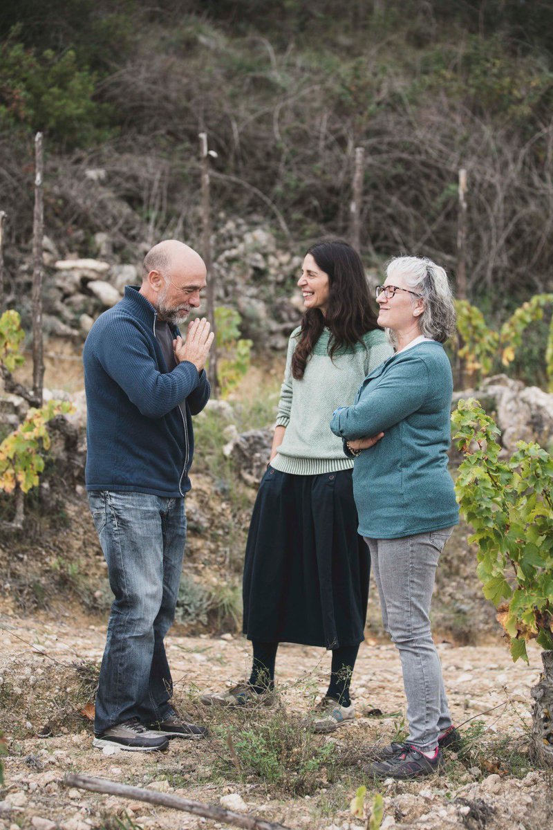 Converses sota la figuera
<a href="/FicariaVins/">ficaria_vins</a> 

~ amb <a href="/Cordegat/">𝗰𝗼𝗿𝗱𝗲𝗴𝗮𝘁</a> 

#vicatalà
#priorat 
#pausa 

ficariavins.net/2023/12/07/sot…