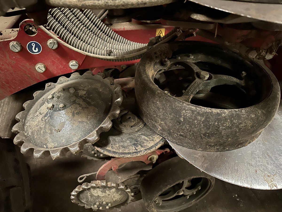 Mark Hall tweet media