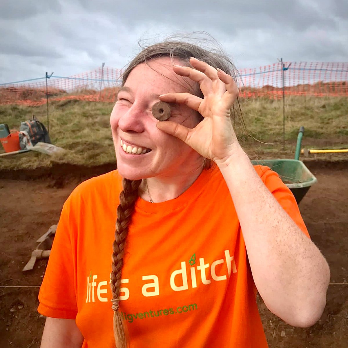 Today is the day!! Tune in to BBC2 TONIGHT at 8pm to catch us on #DiggingforBritain, and see our excavation with @CHERISHproj at Caerfai Promontory Fort in Pembrokeshire 🤩 Enjoy some of our favourite pictures from site as a little pre-viewing treat...