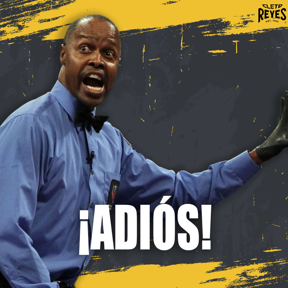CletoReyesMx's tweet photo. A los 73 años y luego de más de tres décadas como réferi, el estadounidense Kenny Bayless anunció su retiro de los encordados; así lo anunció en una publicación de su cuenta de Facebook, aunque todavía estará en combates de exhibición.
#soycletoreyes #box #kenny #bayless https://t.co/agnk4QsQN3