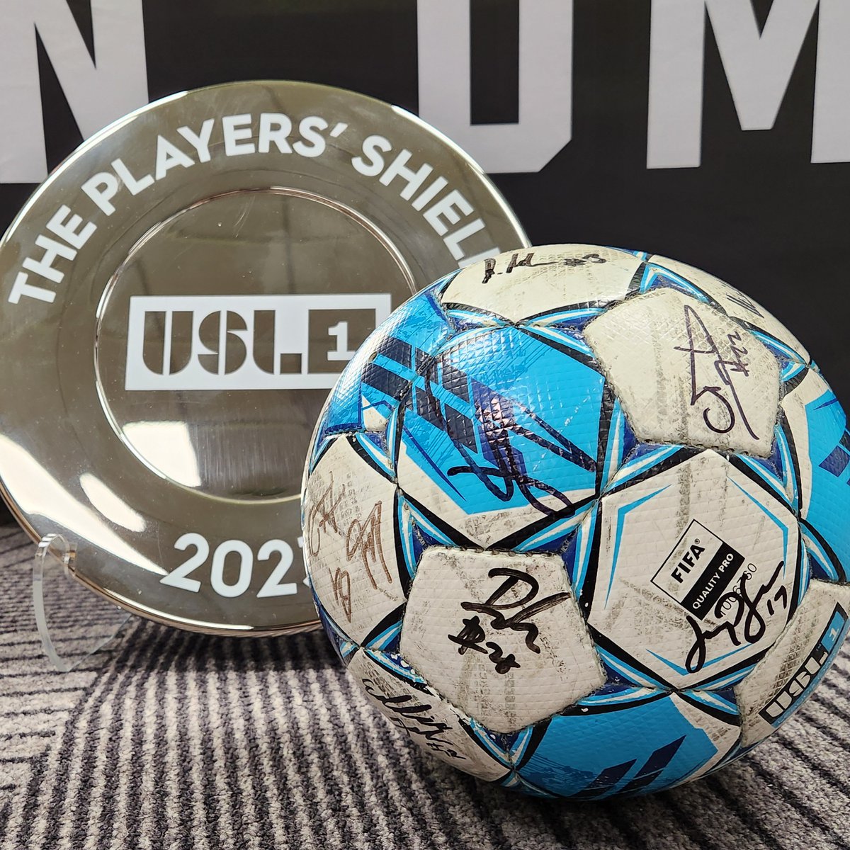 Union_Omaha's tweet image. 🚨 𝗛𝗢𝗠𝗘 𝗢𝗣𝗘𝗡𝗘𝗥 𝗜𝗡 𝟭𝟬𝟬 𝗗𝗔𝗬𝗦 🚨

Our April 20 home opener is in sight! 🤩

To celebrate, we'll give away this ball signed by the team that won the 𝟮𝟬𝟮𝟯 𝗣𝗹𝗮𝘆𝗲𝗿𝘀' 𝗦𝗵𝗶𝗲𝗹𝗱 if this reaches 100 reposts. 

Repost to enter! 

🏟️🎟️ bit.ly/UnionOmahaTick…