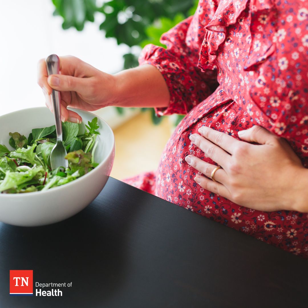 TNDeptofHealth's tweet image. #TNWIC provides access to healthy foods, such as green leafy veggies, fruits, beans, &amp;amp; dairy – all rich in folate. Getting 400mcg per day of folic acid before/during pregnancy can reduce your risk for neural tube congenital disabilities. Learn more: tn.gov/wic.