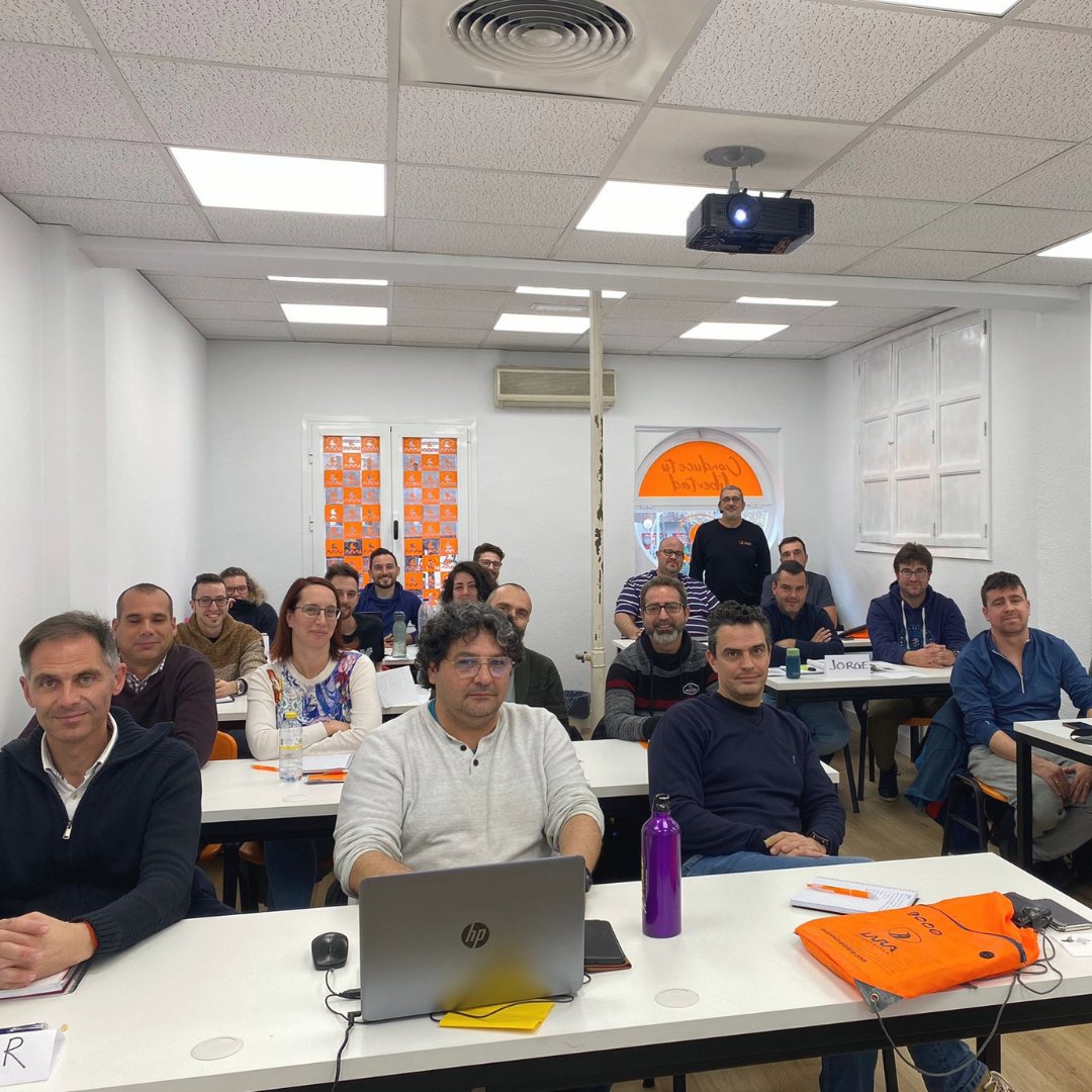 isevi_oficial's tweet photo. Desde ⭕ #ISEVI seguimos celebrando la apertura de esta XXIV CONVOCATORIA A LA FASE DE PRESENCIA para el curso para Profesores de #FormaciónVial (PFV - DGT). https://t.co/7hZ3TnOW1w