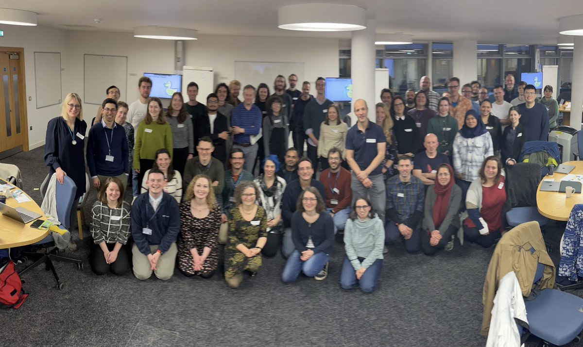 Finally here a group photo of the in person participant of the Winter School on Teaching Programming to Non-Programmers: cdcs.ed.ac.uk/teaching-progr… Thank you and the online participants for attending.