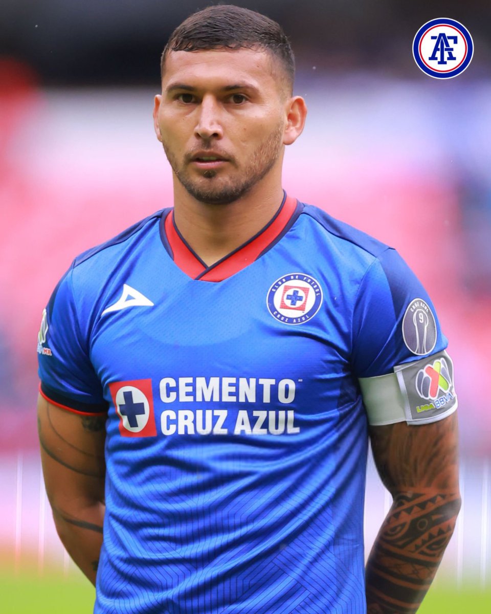 SoyFanAzul's tweet photo. Todo parece indicar que la historia de Juan Escobar en Cruz Azul ha llegado a su final.

Gracias por todo, Patrón. 🥺💙🇵🇾 https://t.co/MHH47EjDwd