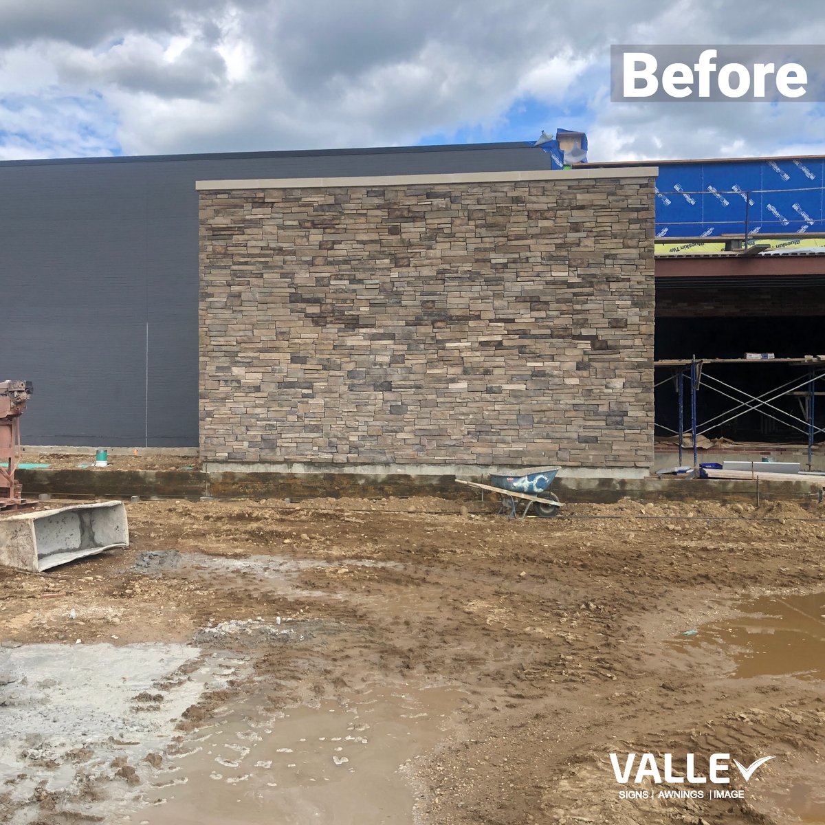 vallesigns's tweet photo. 💫Huntington Shopping Center Monument Sign: Where art meets commerce in Huntington, NY. 🎨
☎️ (516) 408-3440
📍55 Decker St, Copiague, NY 11726
🌐https://t.co/m8msO4ZlMk
.
#vallesignsandawnings #huntingtonshoppingcenter #HuntingtonBeauty #MonumentDesign #SignCraftsmanship https://t.co/HLbK3us0Uj