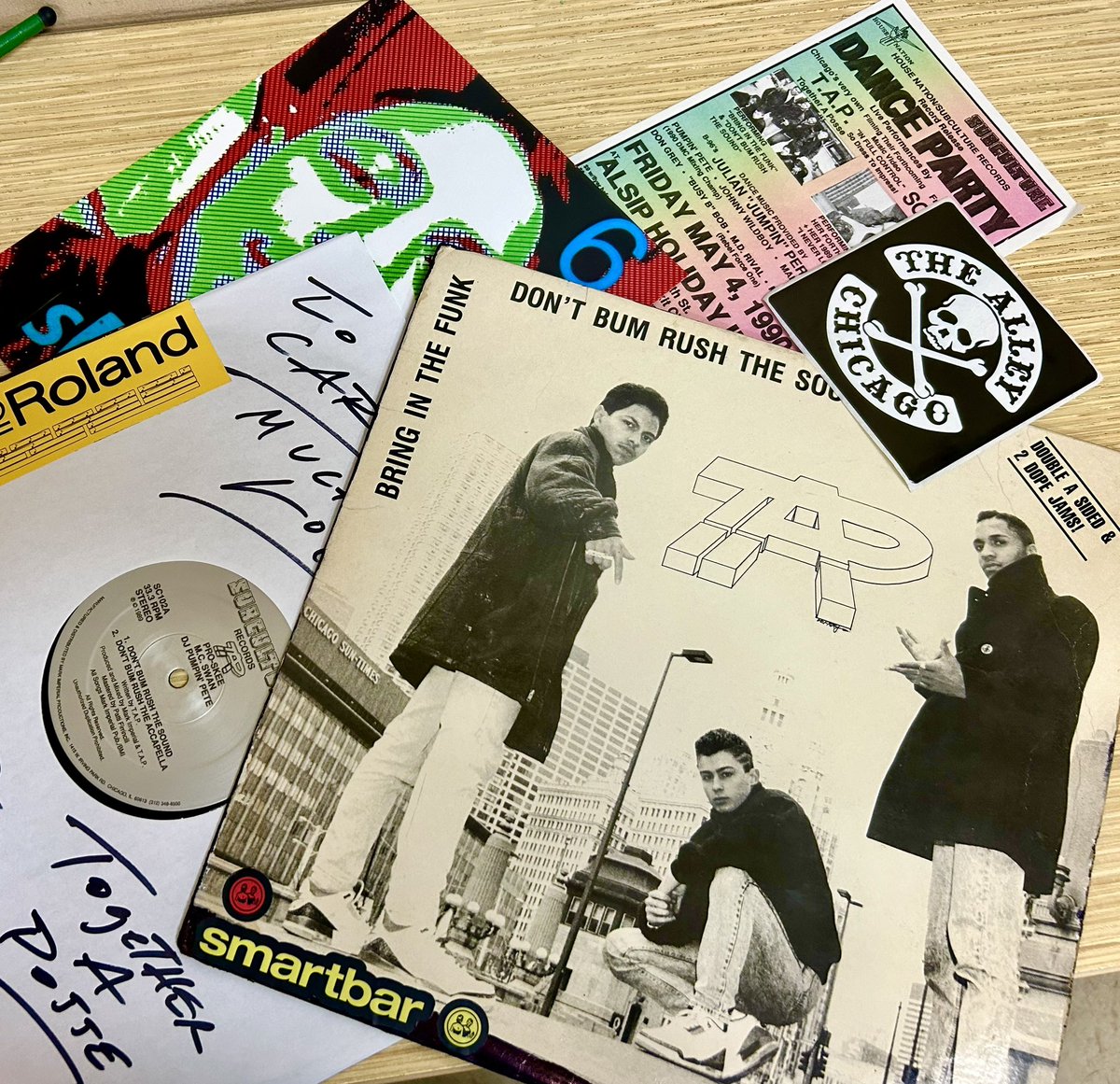 swansevere6's tweet photo. 1989
SWAN
PETE
BUTCH
#TAP #TogetherAPosse
#CHICAGO #ElectronicHipHop
#MarkImperial #SUBCULTURE https://t.co/VYCasSHzqi