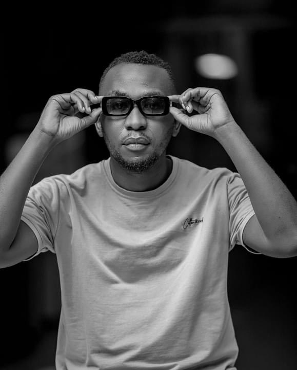 95_TimeFM's tweet photo. It’s the #Flight628 hour with Musosi Ibrah and Djissue is taking you back in time on the #MiXAtSix. Fall in, Its #ThrowBackThursday🎶📻
📱 0757 800 500
#MbalesNumberOne #WeLoveMbaleCity https://t.co/80GRuS5mdg