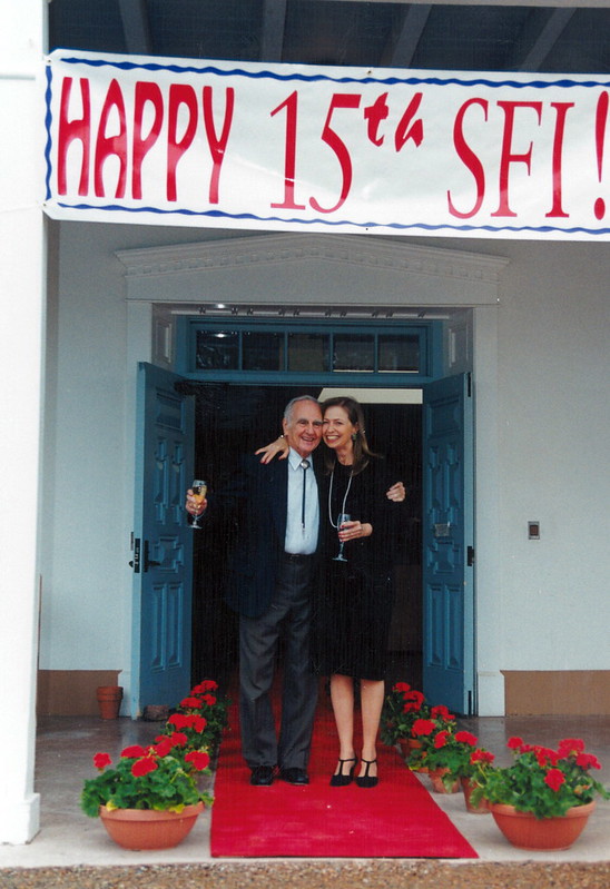 sfiscience's tweet image. 🎉 SFI turns 40 this year! For this landmark in SFI’s history, we are sharing glimpses from SFI’s early years as a hub for #ComplexityScience.
📷 Here’s a throwback to SFI’s 15th anniversary! #TBT
