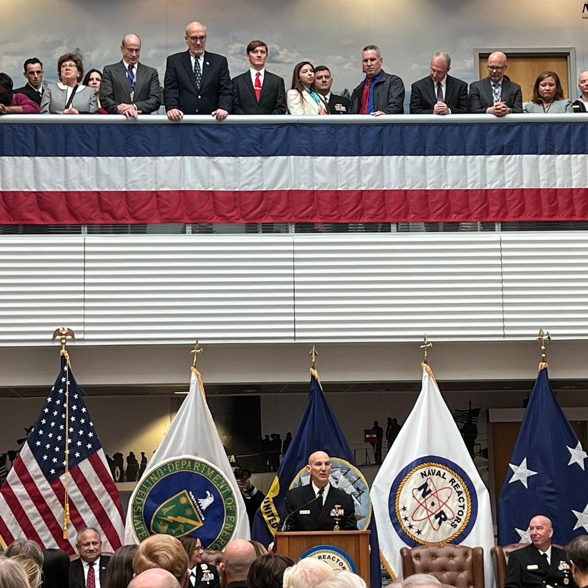 British Defence Staff were honoured to attend a change of command ceremony at @USNavyNNPP, welcoming Adm. Bill Houston and celebrating outgoing admiral, and good friend of the UK, Frank Caldwell, whose dedication means the 🇬🇧-🇺🇸 submarine relationship is stronger today.