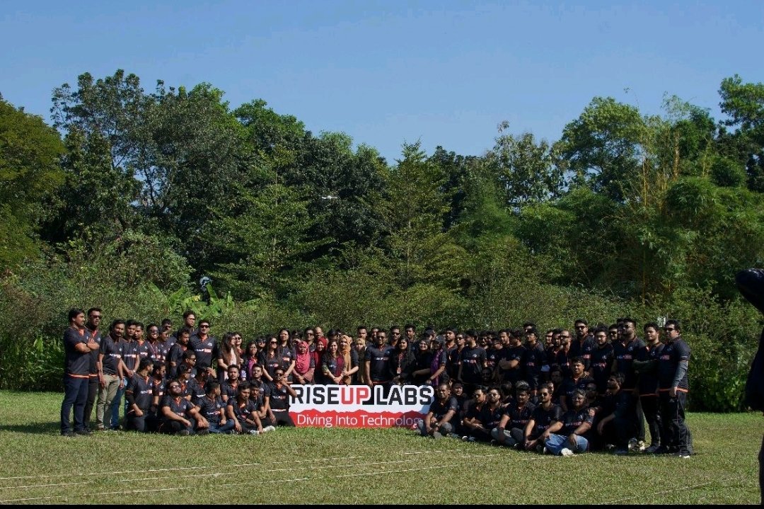 moshiur0121's tweet photo. As we step into 2024, our enthusiasm for growth knows no bounds. We're poised to make this year even more remarkable with our unwavering commitment to excellence. Let's continue to rise together, embracing change and reaching new heights in our journey to success. 

#NewYear2024 https://t.co/C6NKjsJZ80