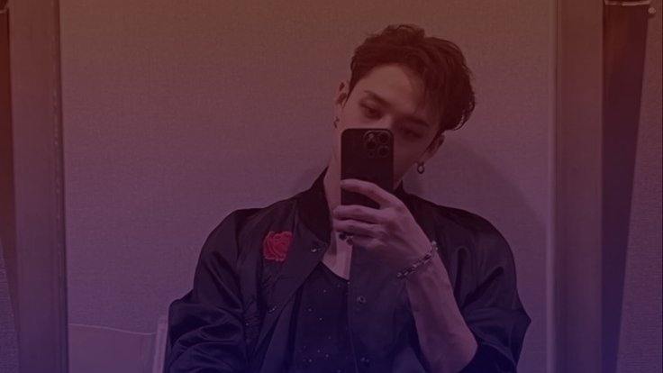 hanyeonx's tweet photo. Hyunchan au! Perdição (oneshot)

Hyunjin tinha seu lugar preferido: a cafeteria “Coffee Two Cat’s”, administrada por seus dois amigos, Mina e Felix. Apesar do ambiente agradável e reconfortante, não era apenas um local para descanso. À noite, aquela cafeteria se transformava+ https://t.co/42NFOIjNOt