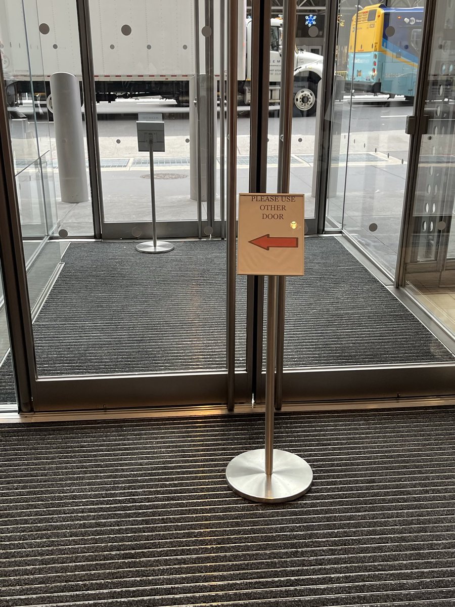 wawog_now's tweet image. HAPPENING NOW: An autonomous group of protesters occupying the @nytimes lobby reads out the 100+ names of journalists murdered by the IOF.  Upstairs, staffers attend an all-hands meeting of the Times. Lobby doors have been locked, cops called