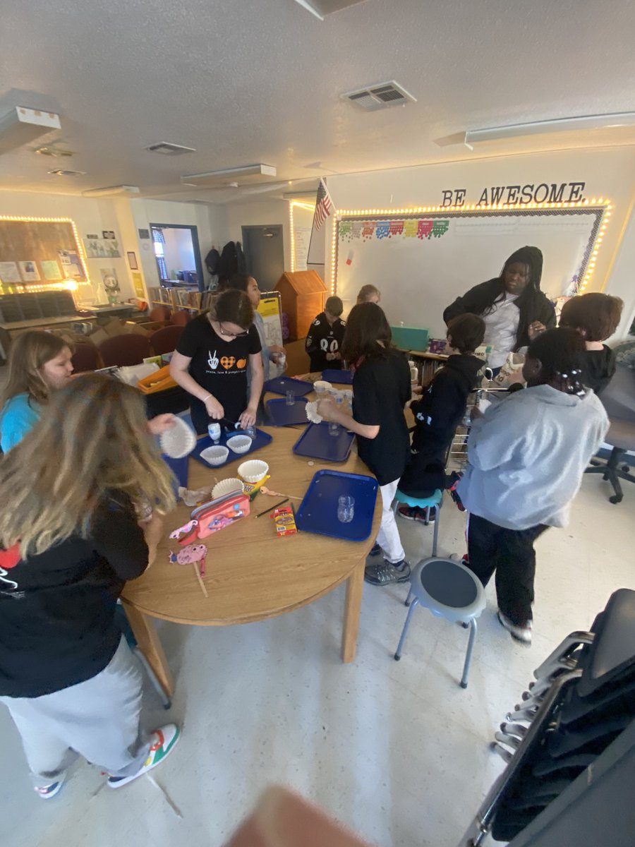 Awesome rockstar scholars from <a href="/PatuxentHSCCPS/">Patuxent High School</a> visited our fifth grader scholars <a href="/PACMurphysClass/">Nancy Murphy</a> <a href="/PatuxentAppeal/">Patuxent Appeal Campus •PAC• Elementary School</a> and shared some fun facts and activities about water filtration systems and pollution. Making connections in #SoCal #WolfPACPride #PAX #ScienceFun #OurFutureLeaders