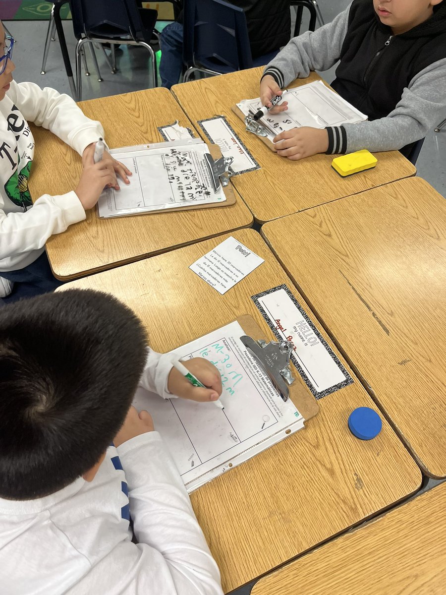 LisetteGalleg12's tweet photo. Ss analyzing word problems using the #sentencebysentence strategy. We are taking it very slow these first few days on this unit to ensure we have comprehension! @StuchberyES #multistepwordproblems #stallions #P3ProblemSolvers #babysteps #wegotthis https://t.co/j6uqFhZ899