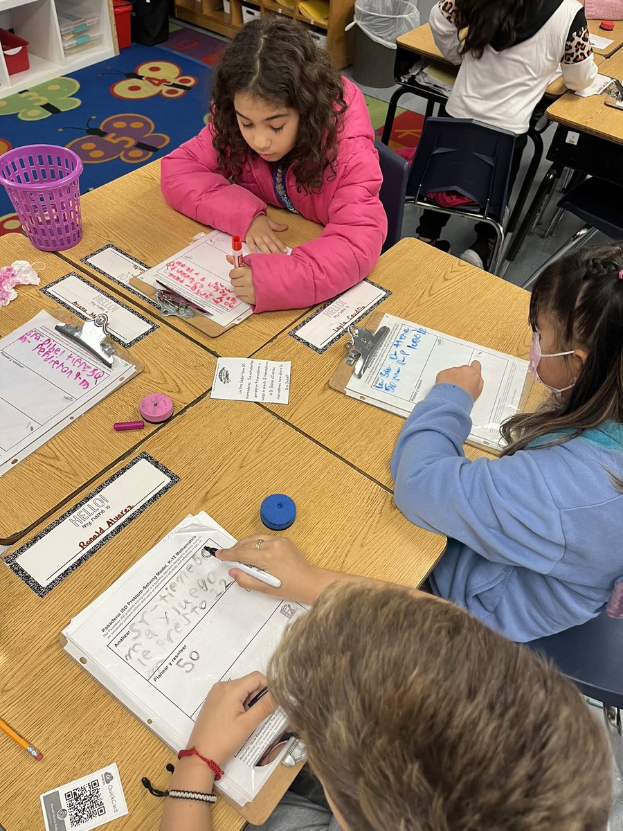 LisetteGalleg12's tweet photo. Ss analyzing word problems using the #sentencebysentence strategy. We are taking it very slow these first few days on this unit to ensure we have comprehension! @StuchberyES #multistepwordproblems #stallions #P3ProblemSolvers #babysteps #wegotthis https://t.co/j6uqFhZ899