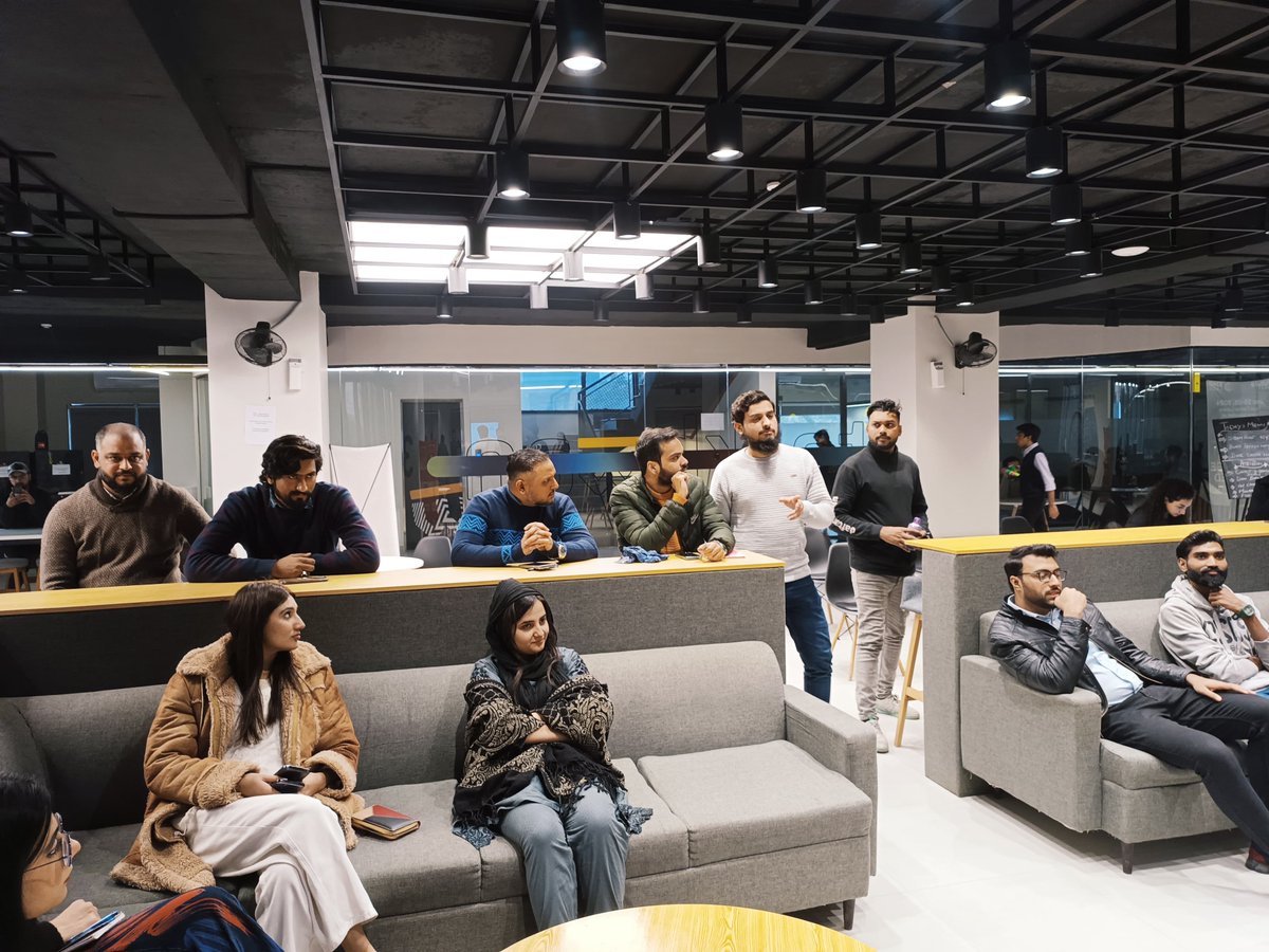 myrestfulmind's tweet photo. Work-Life Balance Workshop was a game-changer! 🚀 We delved into practical strategies, from time management gems to stress-busting techniques. Attendees left empowered and ready to conquer the delicate dance between work and life. Here's to a harmonious future! #WorkLifeBalance https://t.co/mOqX0rkfbz