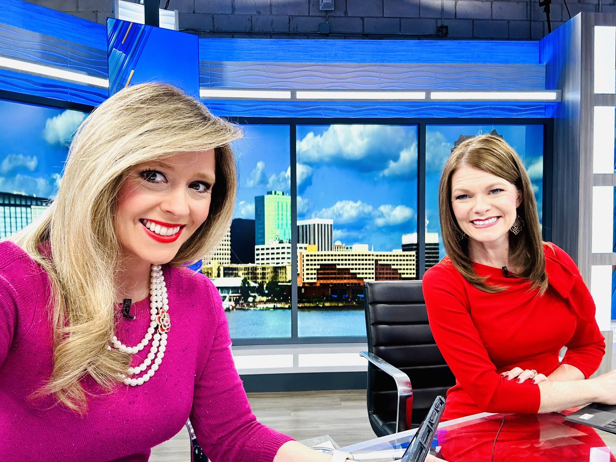 Anchoring the 4pm with Stephanie Hudson on <a href="/WAVY_News/">WAVY TV 10</a>! #wavy10 #wedothenews