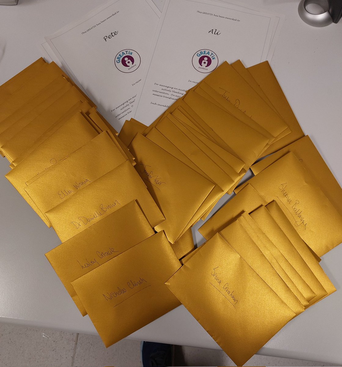 Printing out GREATIX reports & posting them into gold sparkly envelopes is always an absolute pleasure. There's been alot of excellence reported in Critical Care this past few weeks! 
@riecriticalcare @teamwghicu 
#learningfromexcellence