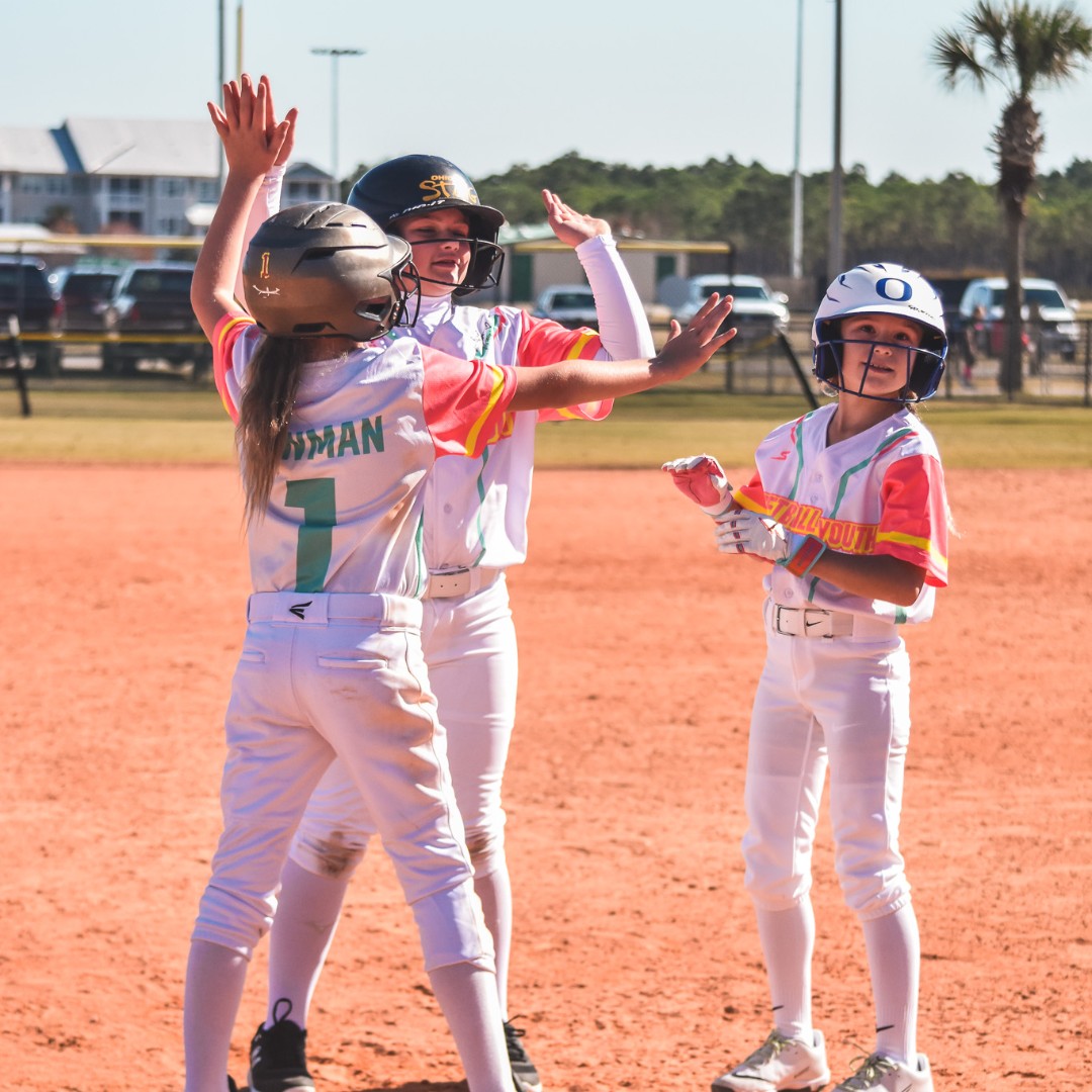 softball_youth's tweet photo. Memories that will last a lifetime 🤩

Thank you, SoftballFest!

#SYisFamily #SYElite https://t.co/Zx80TicCs9