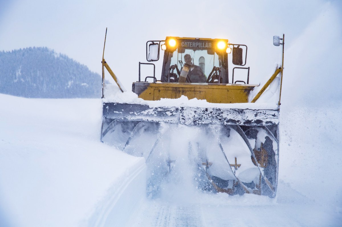 It’s getting real… Winter weather is moving in again tonight. Keep up-to-date on the forecast & be prepared for travel impacts. ❄ Check Grand Teton’s park roads page for up-to-date info at go.nps.gov/tetonroads ❄ Check weather & park conditions at go.nps.gov/tetonconditions