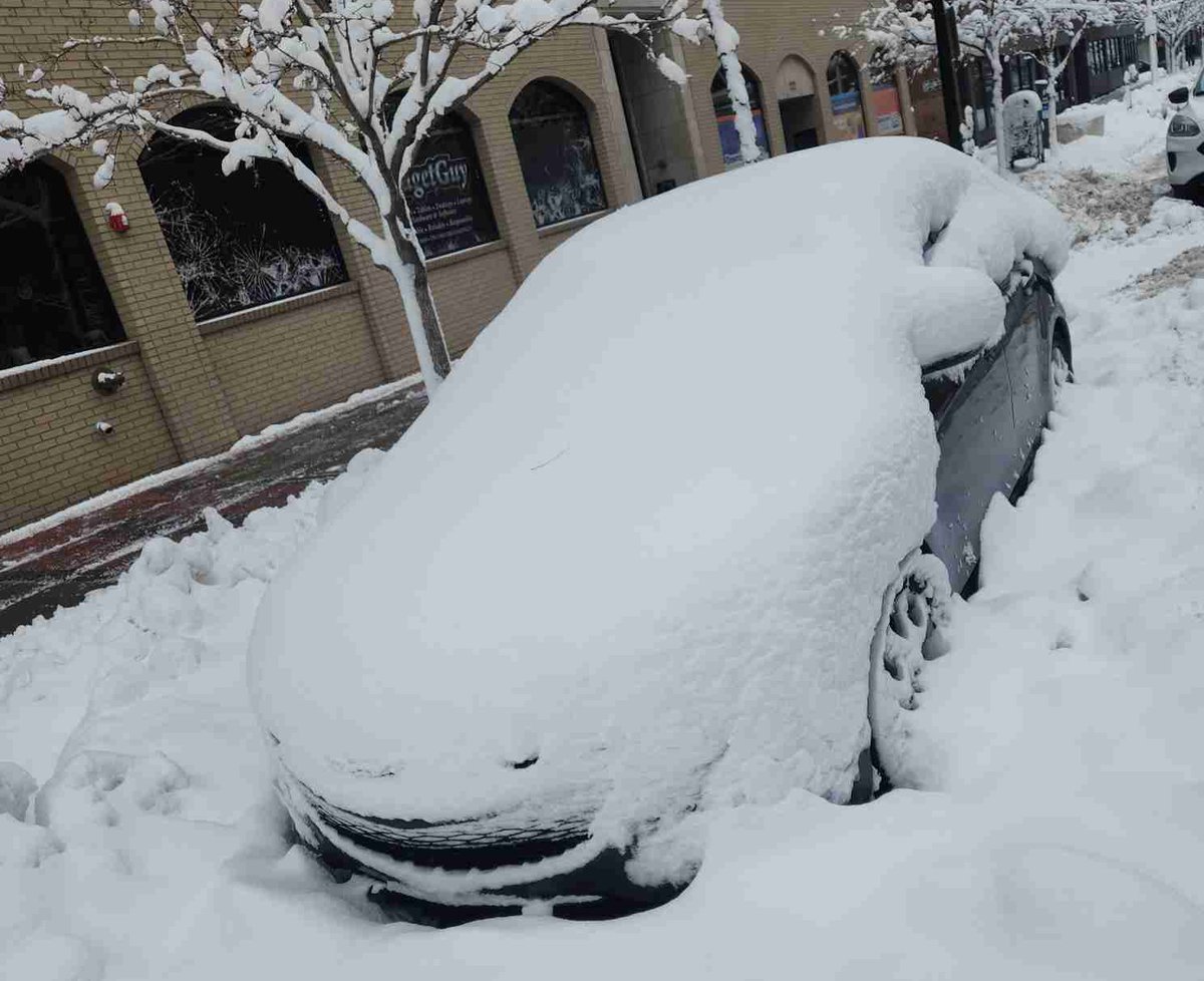 With the Snow Emergency extended until Sunday, Park CR encourages downtown parkers to park for free on Friday in the 3rd Ave, 4th Ave and GTC ramps. On-street parking will be enforced as usual and VEHICLES THAT HAVE NOT BEEN MOVED IN 48 HOURS WILL BE TICKETED AND TOWED.