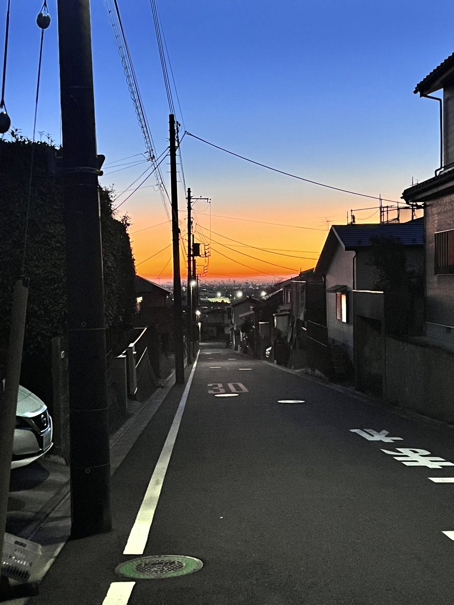 mkt18mod1's tweet photo. おはようございます☀️
新年早々夜勤やってます…
遅ればせながら、あけましておめでとうございます。 https://t.co/VYxtnx4IWT