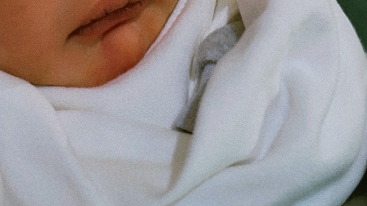 _afrahM's tweet photo. أهلاً بالحفيد الجديد 🥺🤍🤍🤍 https://t.co/7McOTA3u70