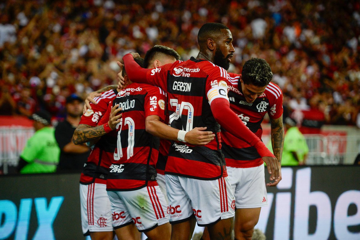 futebol_info's tweet photo. Band fecha acordo e vai transmitir jogos do Flamengo contra Philadelphia Union e Orlando City, nos dias 21 e 27 de janeiro, nos Estados Unidos.

🗞 @folha | @sitef5 | @bielvaquer
📸 Marcelo Cortes/CRF | Divulgação/Band https://t.co/ktNf4CRudn