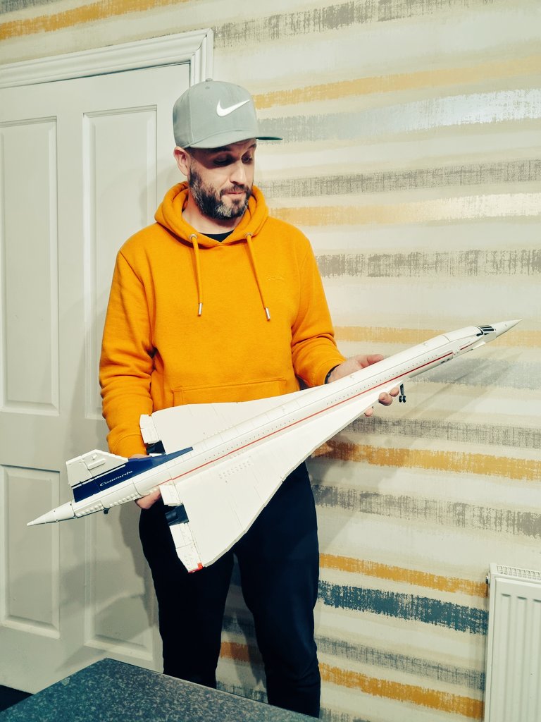 DmcDT's tweet photo. 2,083 pieces? Completed it mate.
I have no idea where I am going to put this 😅
#LEGO #LegoConcorde #Concorde https://t.co/QDbbFp8hft