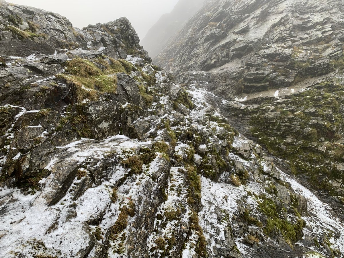 LakesWeather's tweet image. An atmospheric ascent of #sharpedge today. Unsurprisingly damp and slippery in its lower reaches today but with a thin layer of ice and snow higher up making it quite a serious undertaking. Similar steep and exposed routes are likely to be similar. Wes #summitsafely