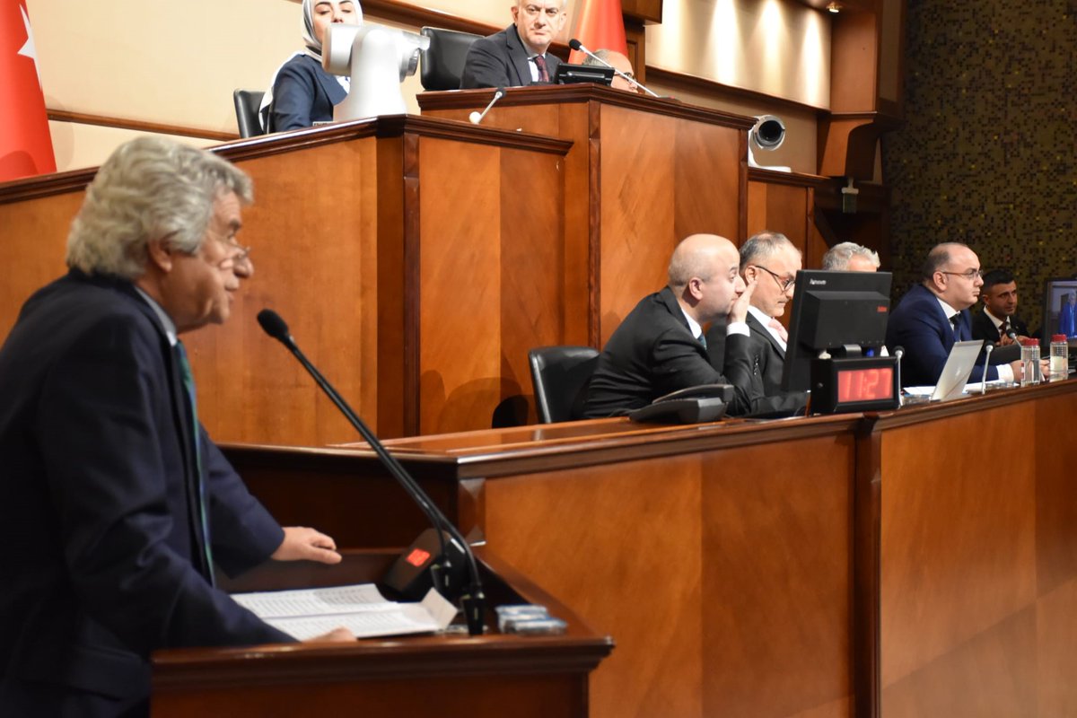 gunebakis02's tweet photo. Hemşerisi Başkanları Tebrike CHP’den Tepki
İBB Meclisi’nde CHP’li Meclis üyesinin AK Partili belediye başkanlarına yaptığı övgüye CHP sıralarından tepki.
#ibb #ibbmeclis @tevfikgoksu @avadursun #mehmetalitüy #chp #AkParti
#gunebakis #sondakika #haber #adıyaman #deprem #gazete #gazeteci #muhabir #guncel #flashhaber #besni #gölbaşı #kahta #samsat #sincik #gerger #tut #çelikhan #nemrut #cendere #perre #safvanbinmuattal @naifkarabatak @muratceliker02 @MustafaYcekaya2
https://t.co/BKGsL01BhT