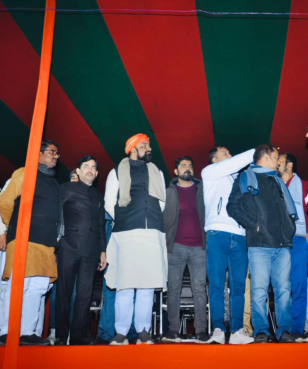 alokbjp3's tweet photo. कल “12-1-2024” को पटना के मिलर हाईस्कूल में आयोजित होने वाले स्वामी विवेकानंद जयंती पर “युवा समागम एव युवा जनप्रतिनिधि पर होने वाले कार्यकम स्थल में तैयारी का जायज़ा लेते https://t.co/T7QEQzua8I