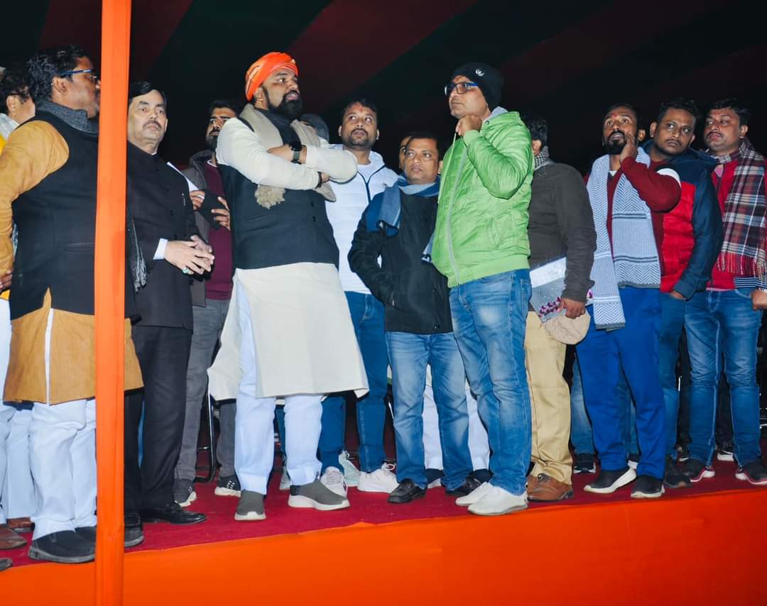 alokbjp3's tweet photo. कल “12-1-2024” को पटना के मिलर हाईस्कूल में आयोजित होने वाले स्वामी विवेकानंद जयंती पर “युवा समागम एव युवा जनप्रतिनिधि पर होने वाले कार्यकम स्थल में तैयारी का जायज़ा लेते https://t.co/T7QEQzua8I