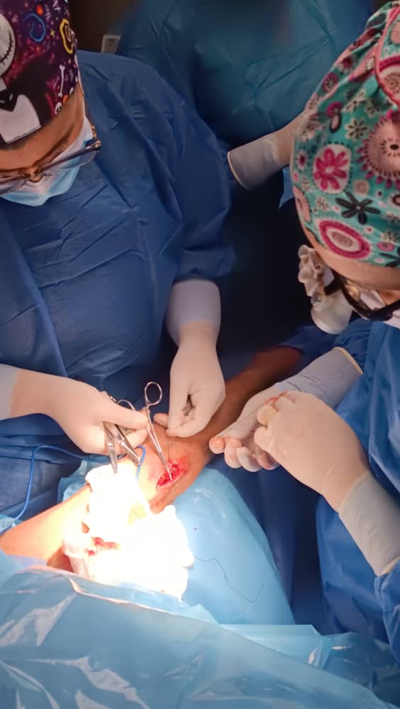 GS1999__'s tweet photo. #EnFotos | Se realizó en las instalaciones del Hospital Dr Luis Gomez López una jornada de confección de Fistula Arteriovenosa para seguir fortaleciendo la salud en el estado.

@NicolasMaduro @MagaGutierrezV @AdolfoP_Oficial @JavierC_Salud https://t.co/bfpOAR2uvq
