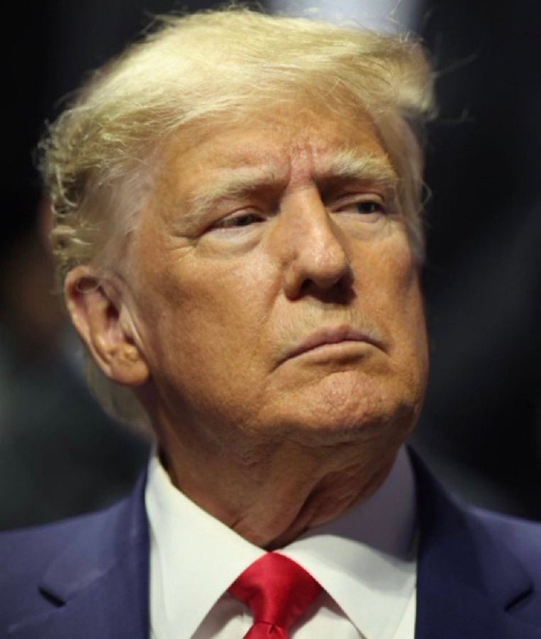 TRUMP_ARMY_'s tweet image. President Trump said HE WILL CLOSE THE BORDER ON DAY ONE AND START DRILLING WHEN HE’S BACK IN OFFICE!!

Do You Agree?

Yes or No