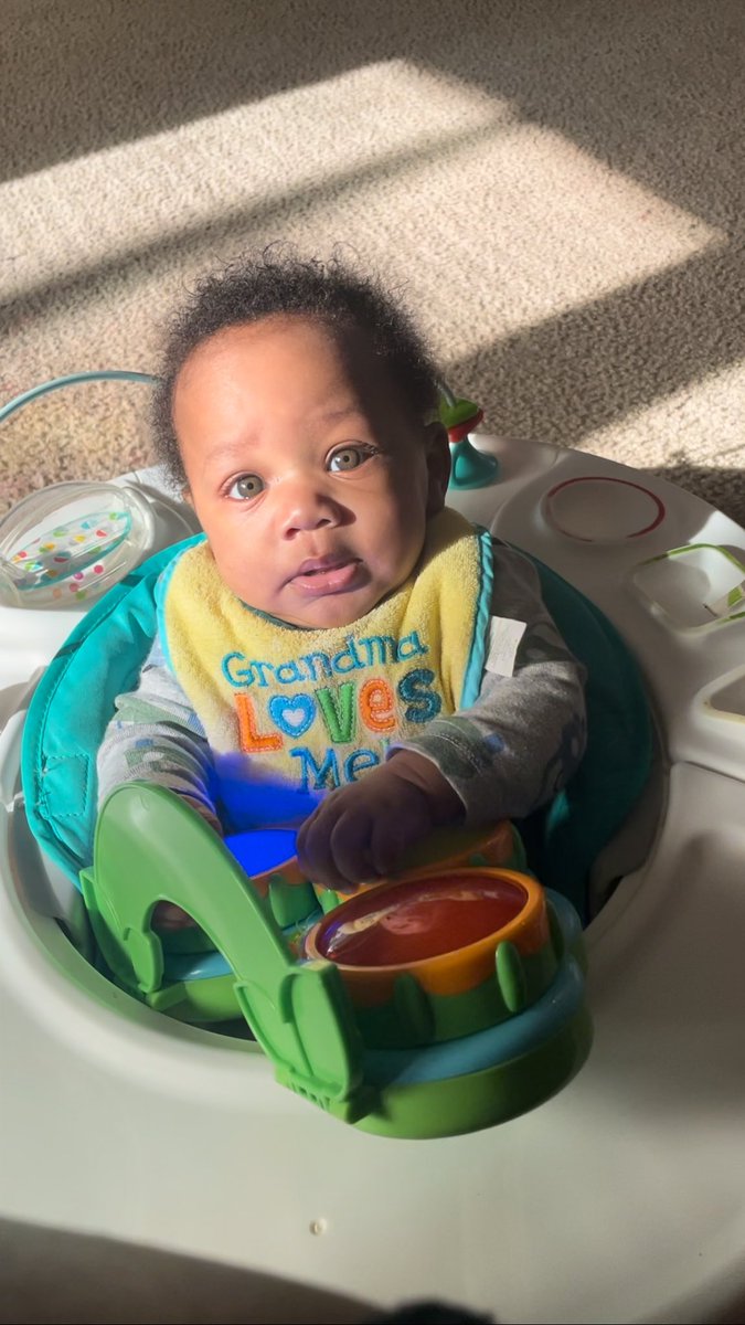 PainRaisedMe's tweet photo. Sitting at My Desk and this Face popped up in my text message…Just melted my soul
Hey Son…someone bout to be 4months
#Kashton https://t.co/uwwSopiSWt