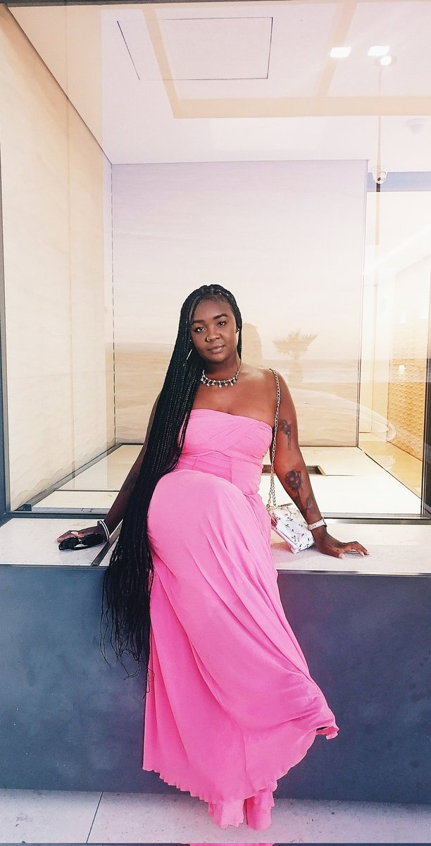 iam_Bang's tweet photo. Embracing the golden hour in a world of elegance. ✨#GoldenHour #Elegance https://t.co/9uz7LjzvD8