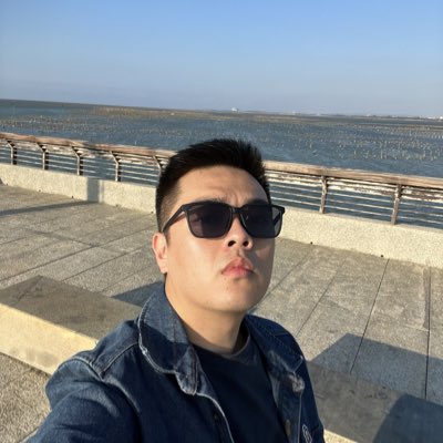 Robertree100's tweet photo. #NewProfilePic (新個人資料照片) https://t.co/8yylGV7BWo
