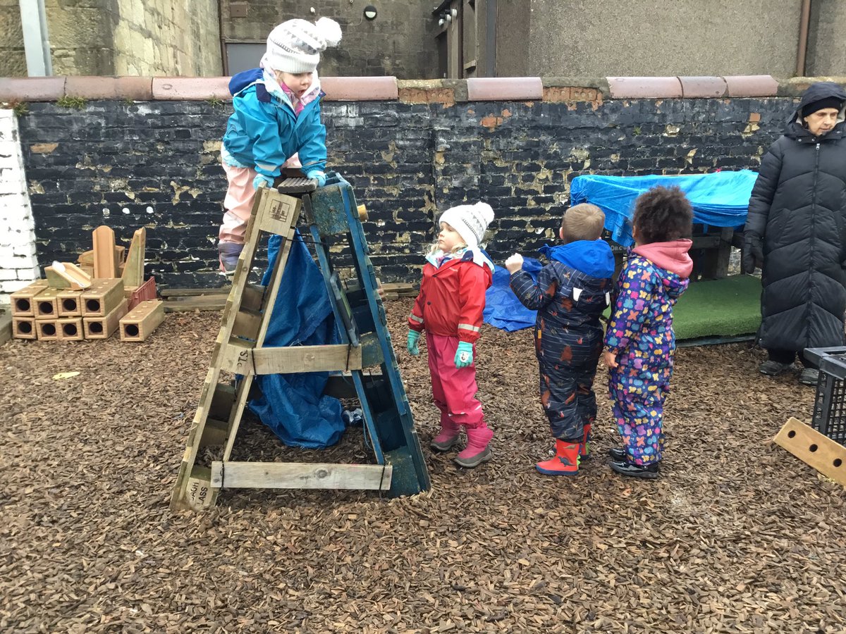 neilston_madras's tweet image. When exploring outdoors some children have been developing their gross motor skills and have shown great balancing when moving over the ladder and climbing frame. #turntaking #outdoorlearning