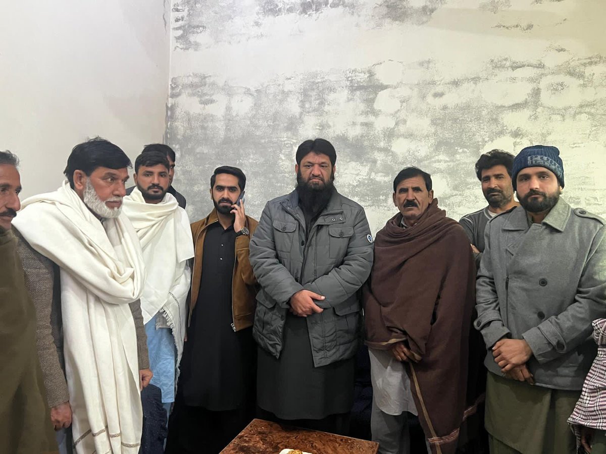 Abdulla47599886's tweet photo. *پاکستان مرکزی مسلم لیگ کے نامزد امیدوار این اے 96 کاشف الطاف بٹ،امیدوار برائے پی پی 101 رانا عبدالمنان اصغر کی چکنمبر 112گ۔ب اور چکنمبر 113گ۔ب میں ڈور ٹو ڈور کمپین مختلف شخصیات سے ملاقاتیں*

#PMML #NA96 #PP101 #Jaranwala #Election2024 https://t.co/bhQOHR0rQP