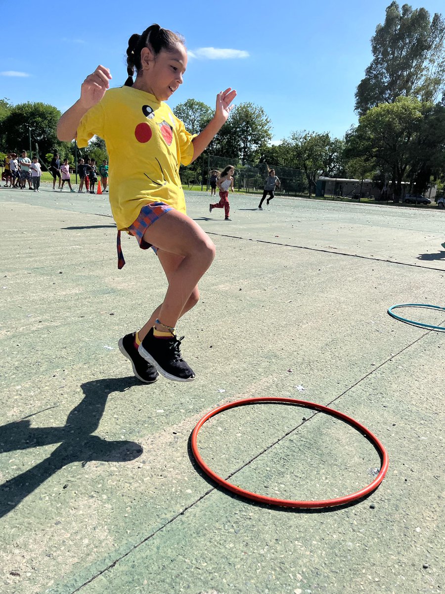 DeportesBA's tweet photo. Taller de atletismo en el #ParqueRoca #ColoniasBA https://t.co/5pkHnRXqNs