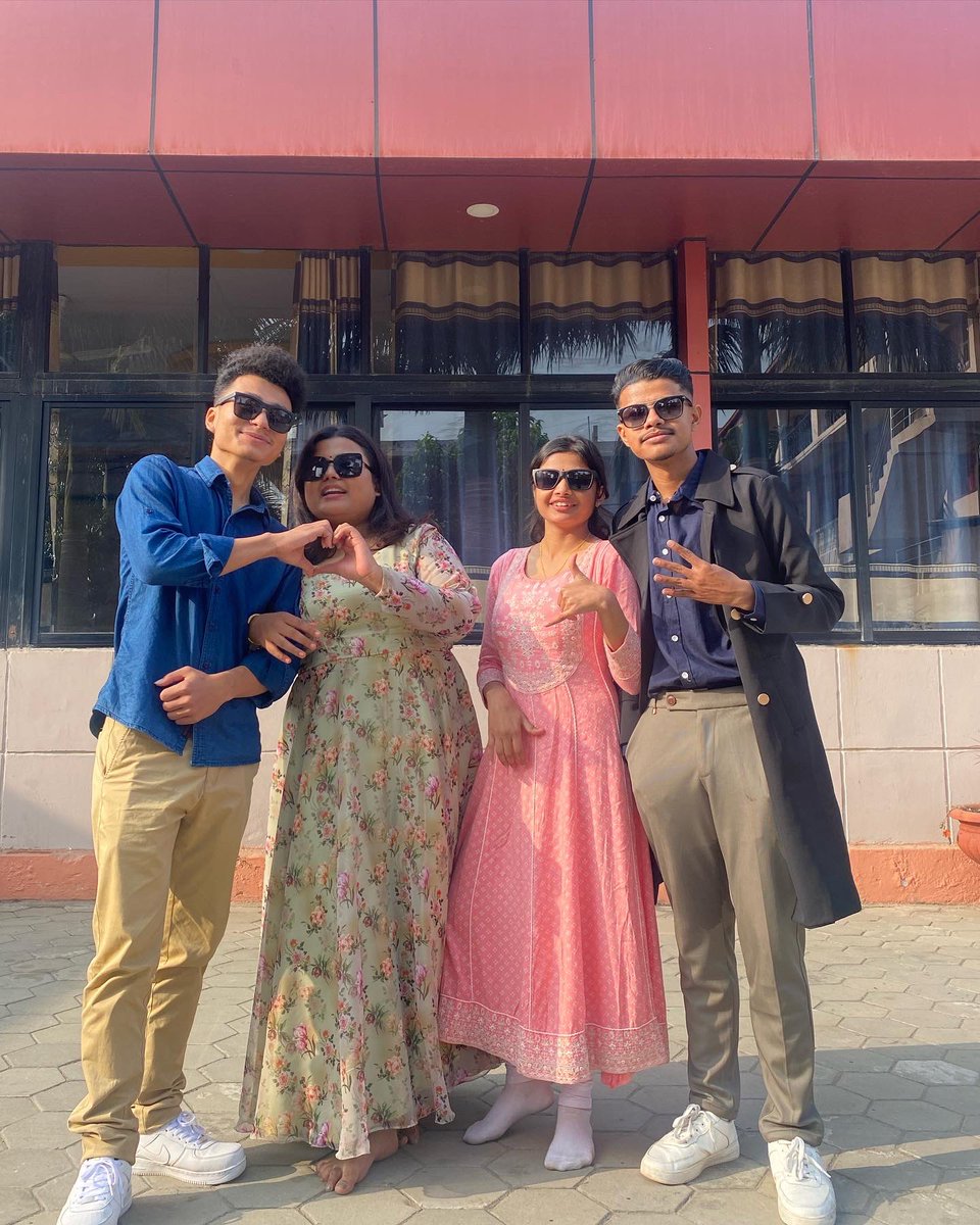 UjjwalReezal's tweet photo. Stepping into the next chapter with dance partners(Sisters) in crime❤️. Senior shenanigans in full swing!🔥
#HeavyHeavy #fyaste #Nepal https://t.co/Toe8uxafyt
